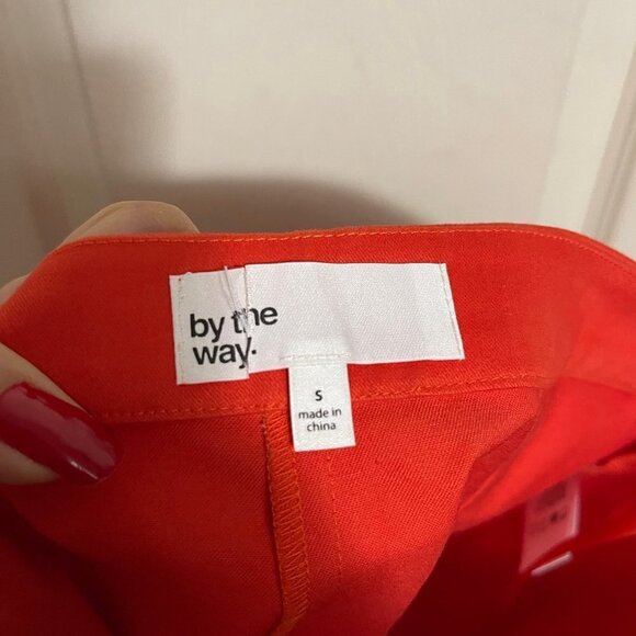By The Way Revolve Women's NWOT Orange Exposed O-Ring Zipper Front Shorts Small - Picture 2 of 7